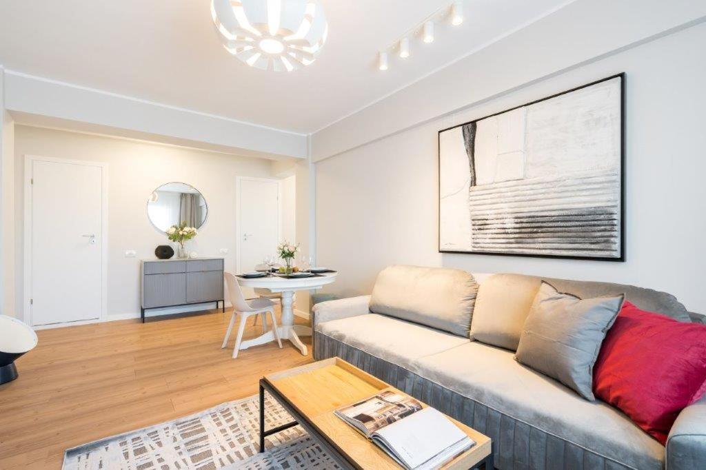 Downtown Modern - 2br * 布加勒斯特